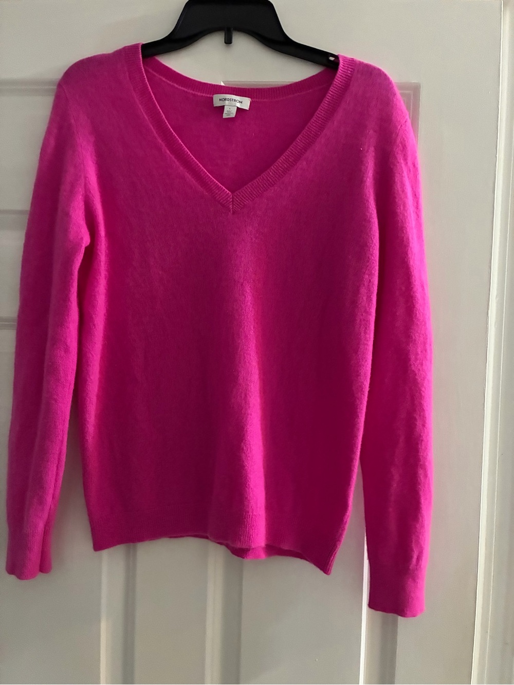 Nordstrom Hot Pink V-Neck Cashmere-Blend Sweater